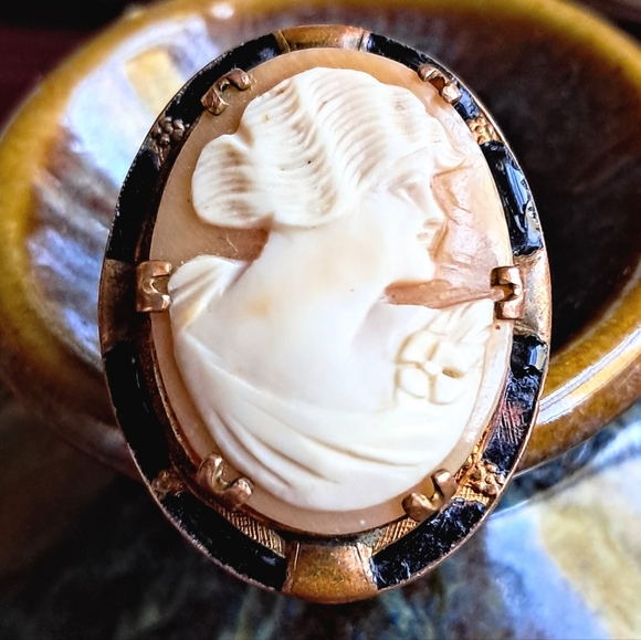 Jewelry - 💀HOLD for Cr💀Antique OOAK Genuine Shell Cameo Ring,Victorian Brass, Adjustable